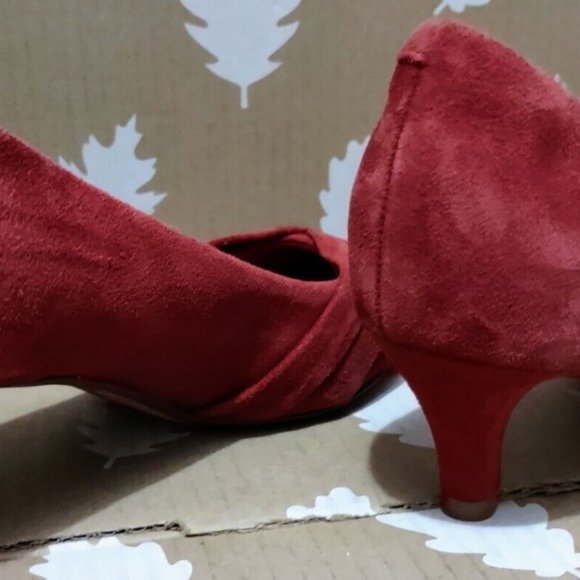 Collections by Clarks Linvale Grand Red Suede Pump Pointed 6.5 ~ New without Box - Picture 10 of 12